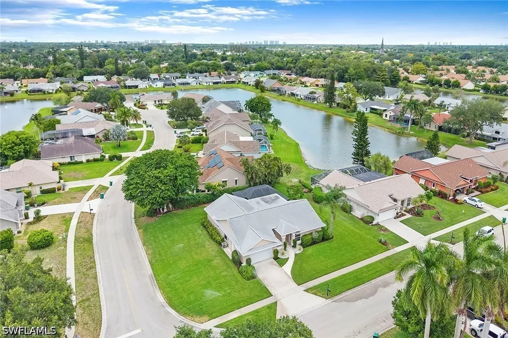 Naples FL, 10340 Regent Circle