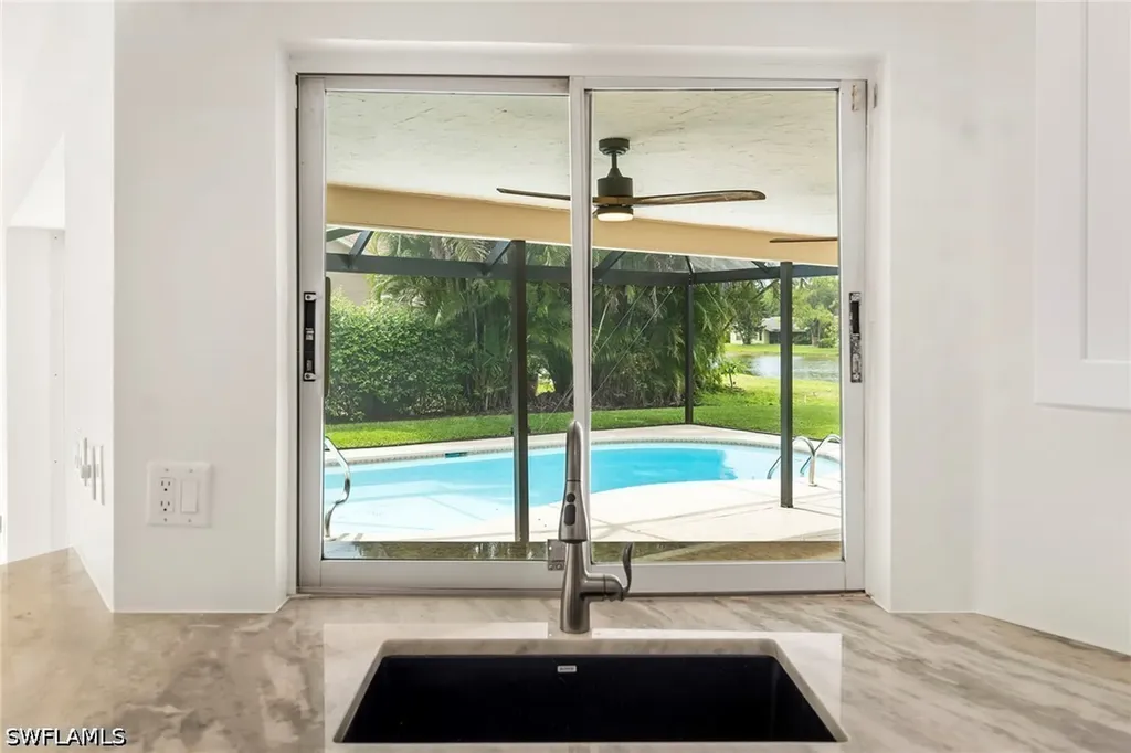 10340 Regent Circle Naples FL 34109
