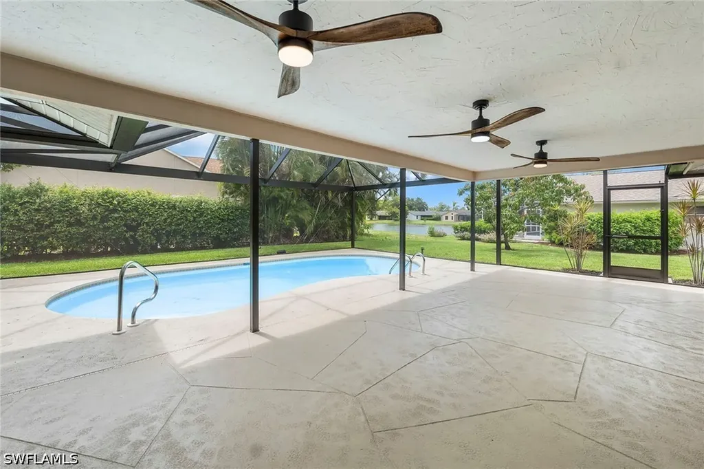 10340 Regent Circle Naples FL 34109
