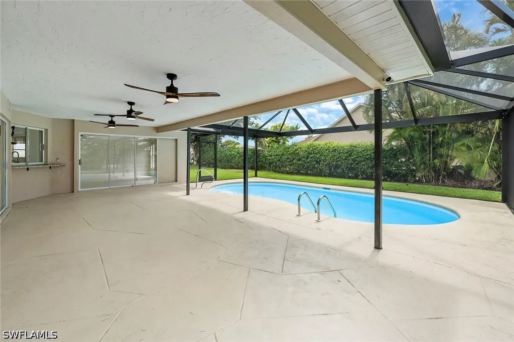 10340 Regent Circle Naples FL 34109