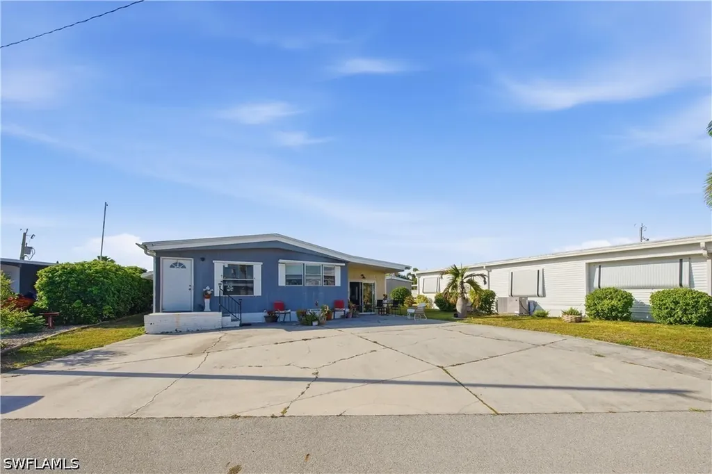 181 Chisholm Trail North Fort Myers FL 33917