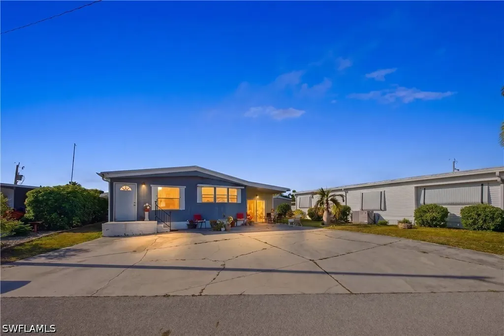 181 Chisholm Trail North Fort Myers FL 33917