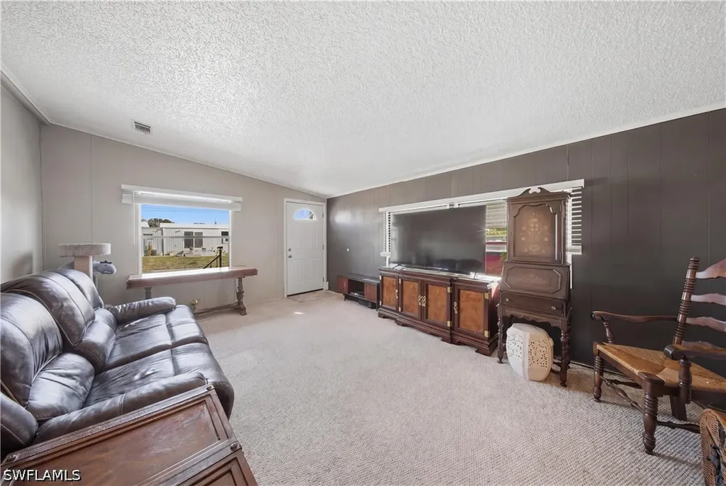 181 Chisholm Trail North Fort Myers FL 33917
