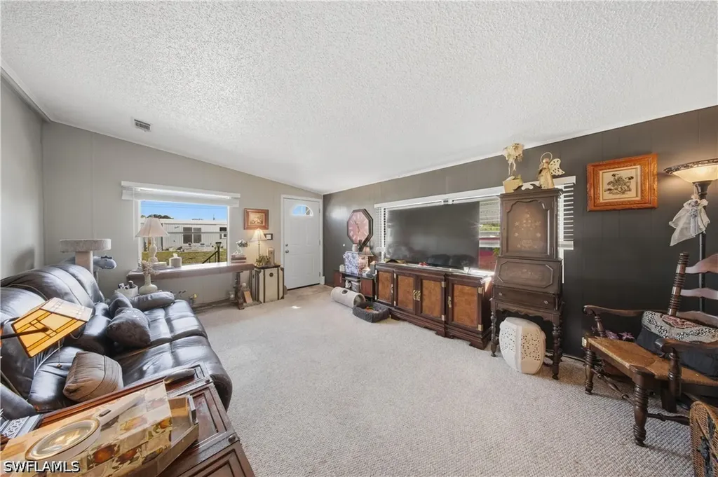 181 Chisholm Trail North Fort Myers FL 33917