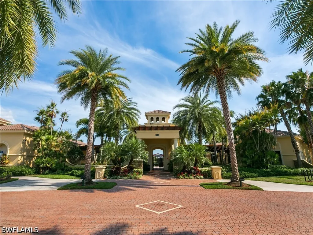1422 King Sago Court Naples FL 34119