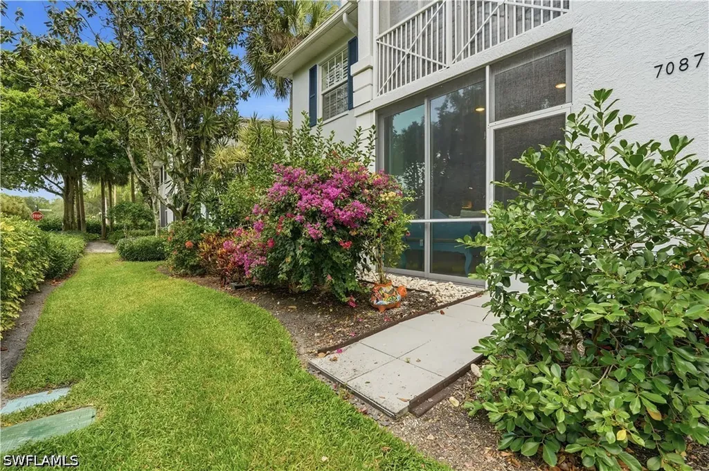 7087 Barrington Circle Naples FL 34108