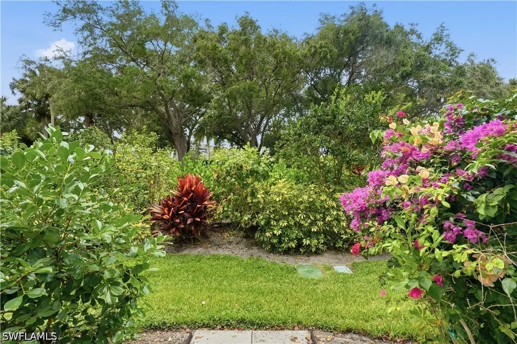 7087 Barrington Circle Naples FL 34108