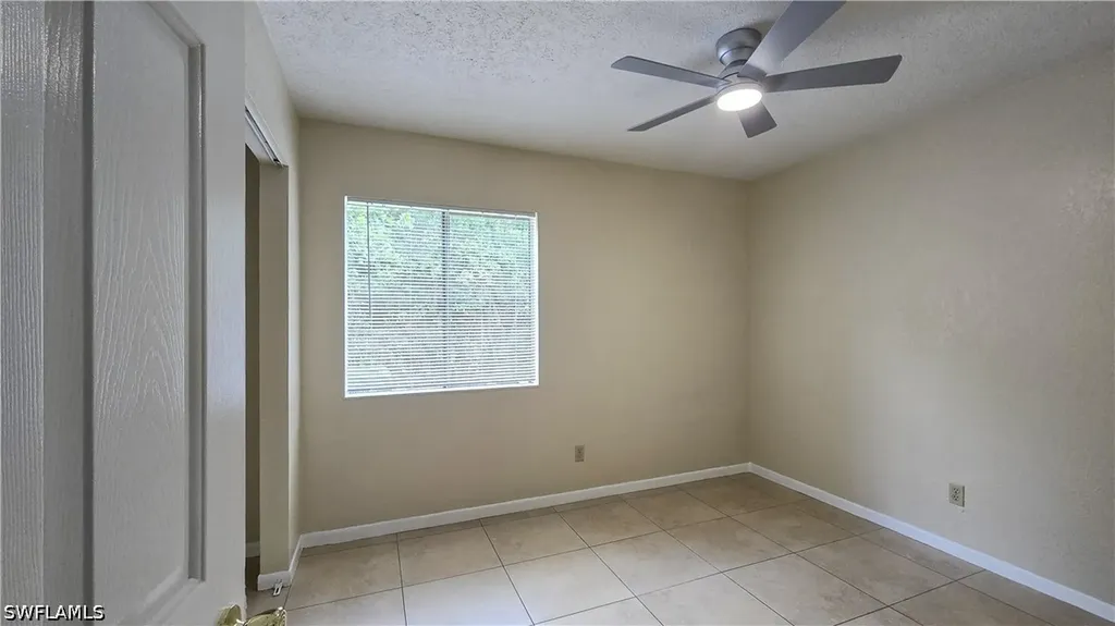 4621 Bayshore Drive Naples FL 34112