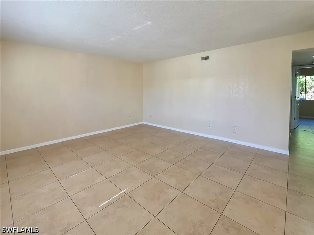 4621 Bayshore Drive Naples FL 34112