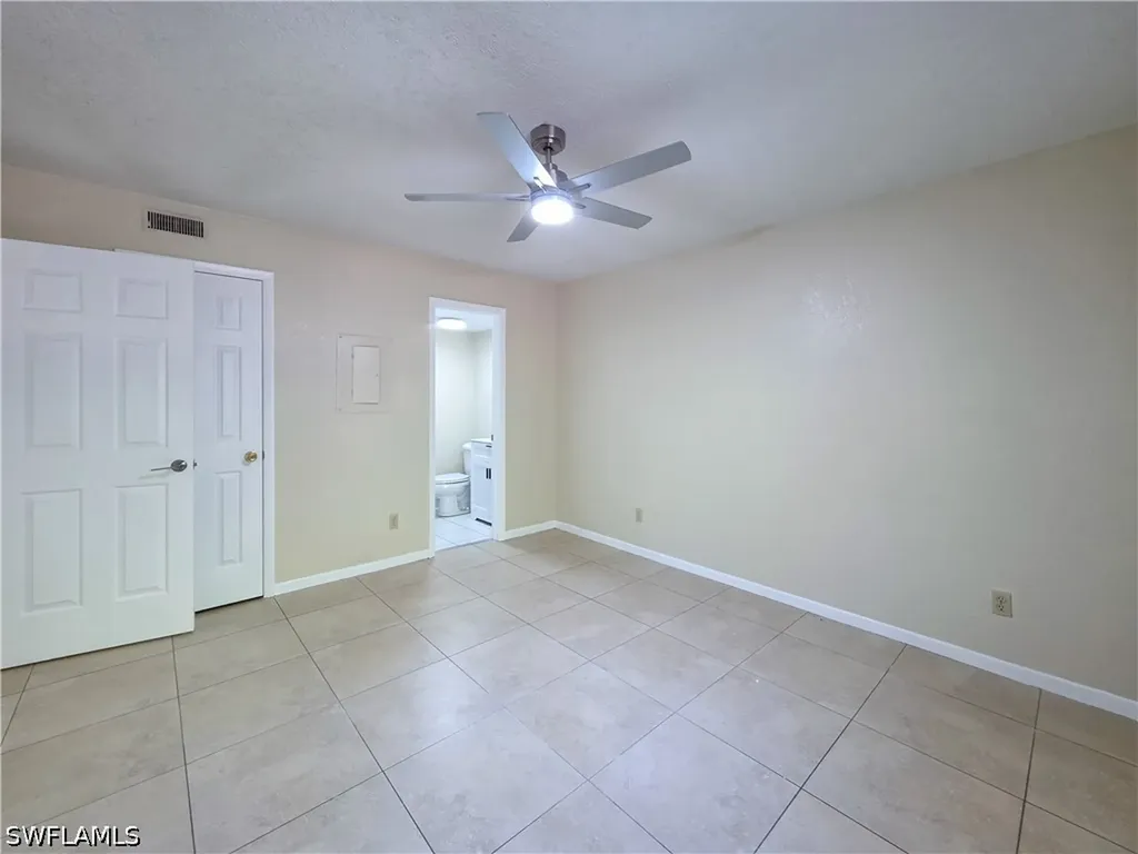4621 Bayshore Drive Naples FL 34112