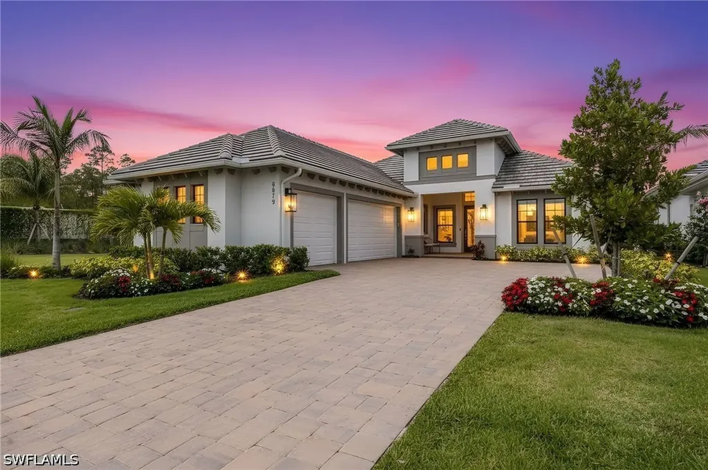9679 Moonflower Court Naples FL 34114