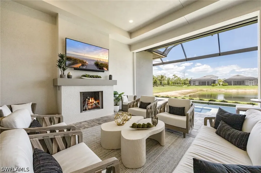 9679 Moonflower Court Naples FL 34114
