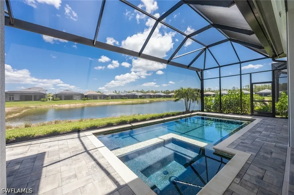 9679 Moonflower Court Naples FL 34114