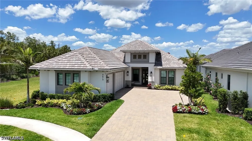 9679 Moonflower Court Naples FL 34114