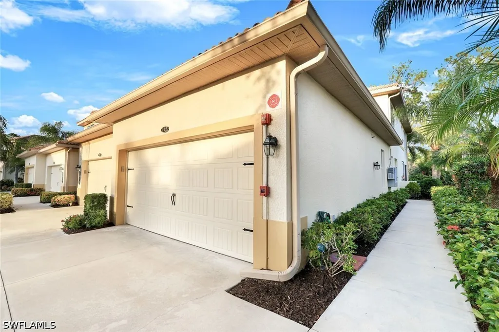 7878 Clemson Street Naples FL 34104