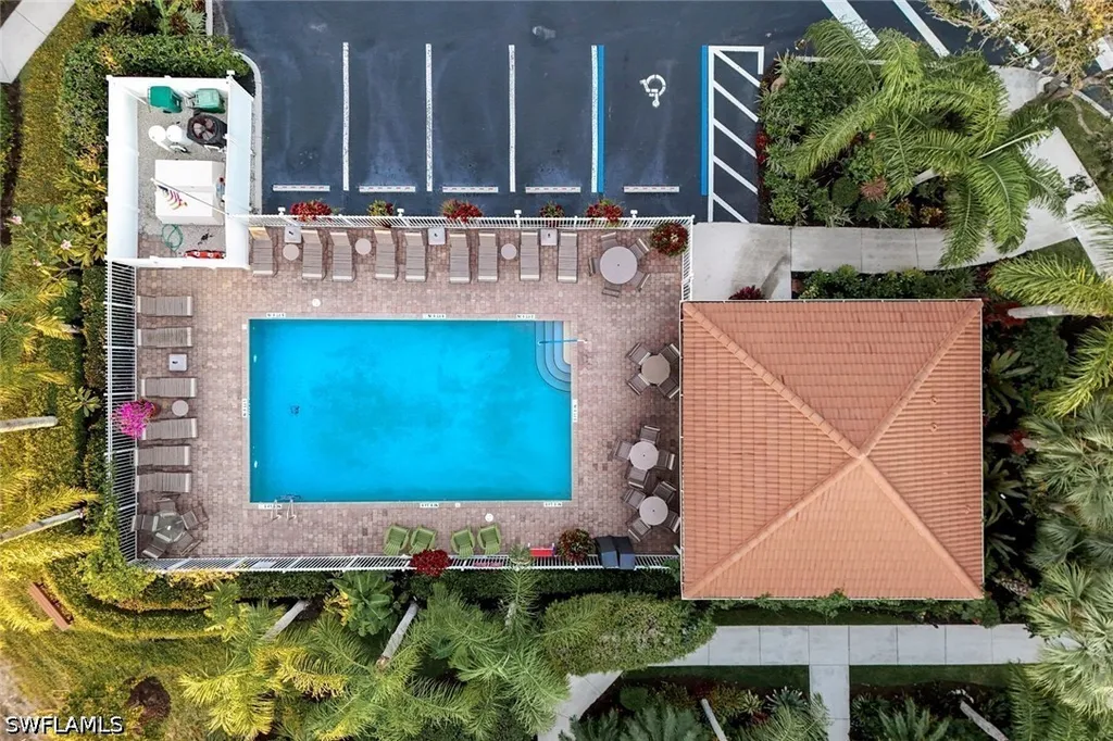 7878 Clemson Street Naples FL 34104