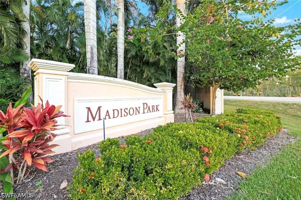 7878 Clemson Street Naples FL 34104