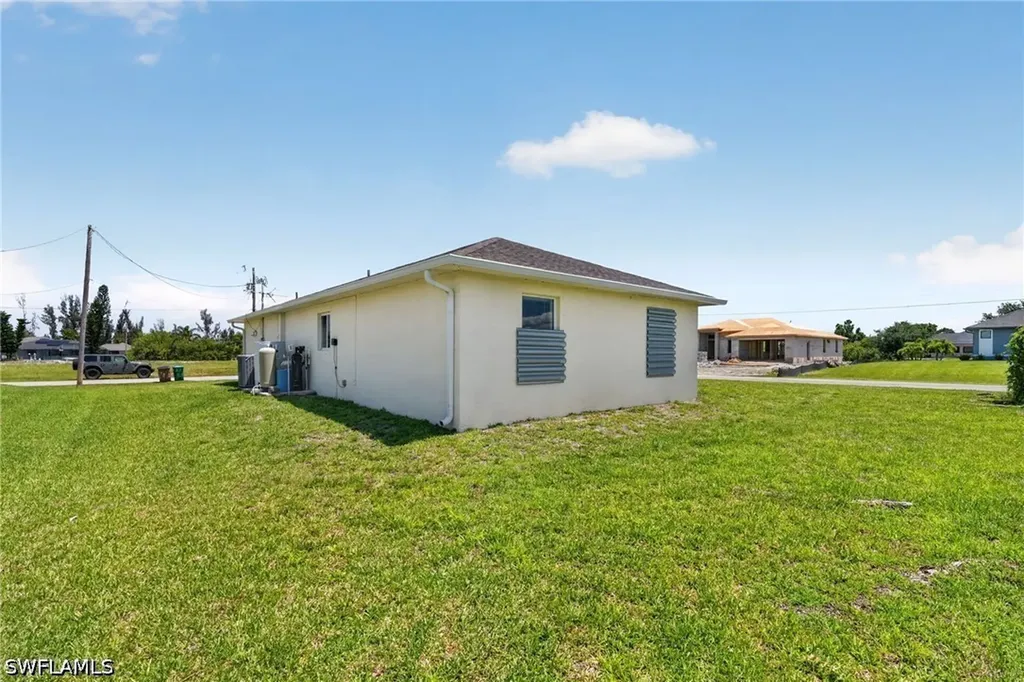 2900 NW 9th Street Cape Coral FL 33993