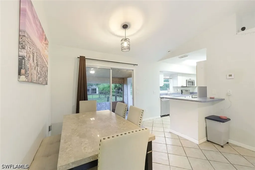 4195 2nd Avenue NE Naples FL 34120