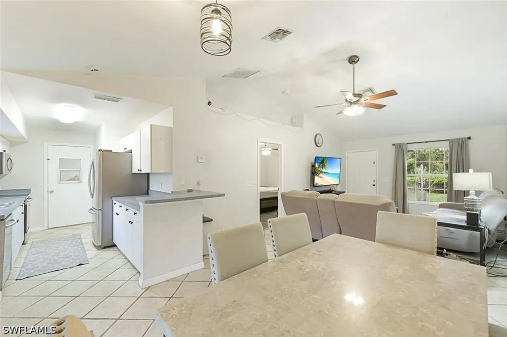4195 2nd Avenue NE Naples FL 34120