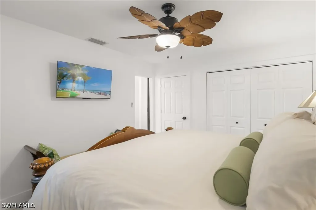 742 111th Avenue N Naples FL 34108