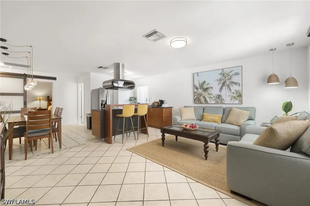 742 111th Avenue N Naples FL 34108