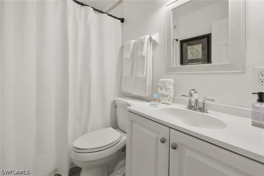 742 111th Avenue N Naples FL 34108