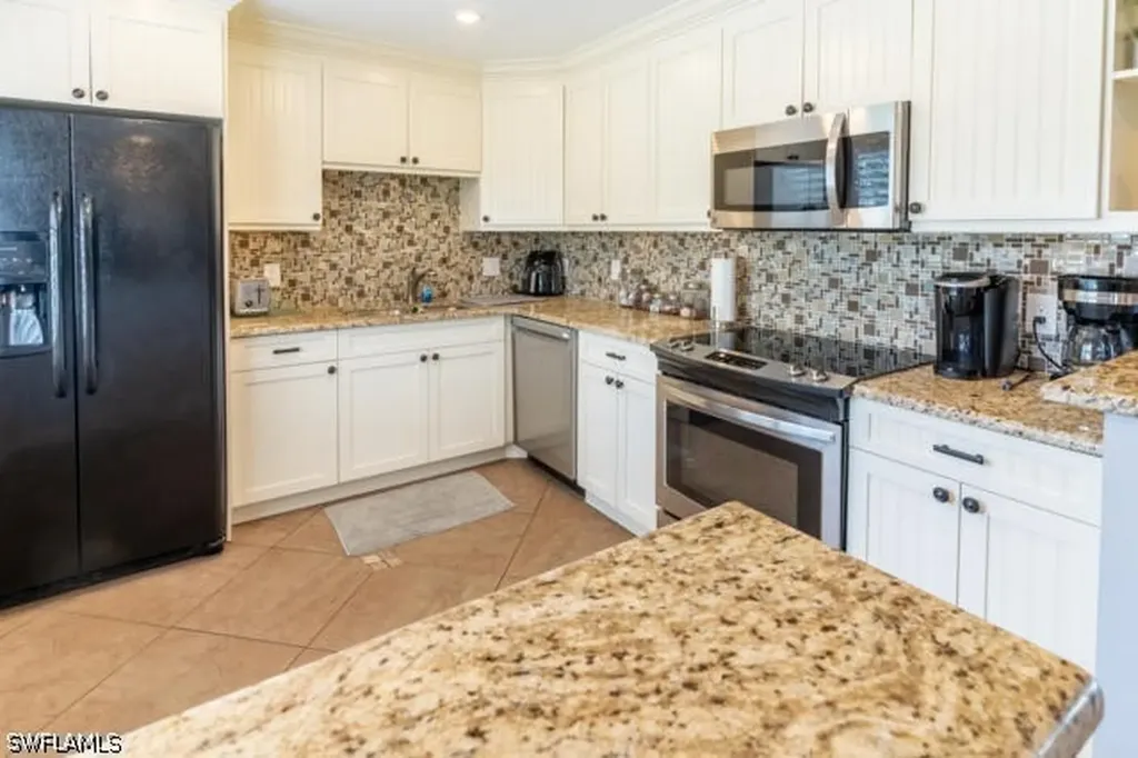 581 Teryl Road Naples FL 34112