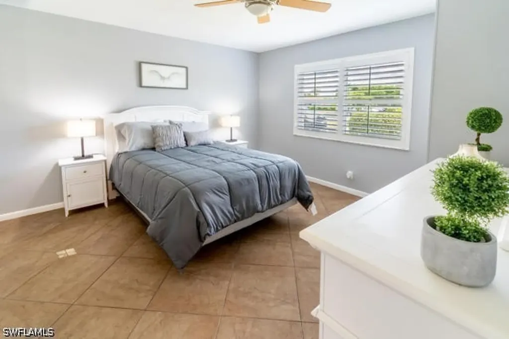 581 Teryl Road Naples FL 34112