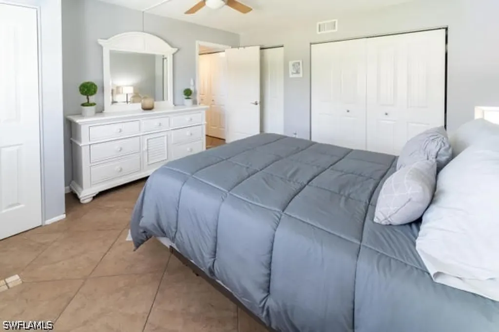 581 Teryl Road Naples FL 34112