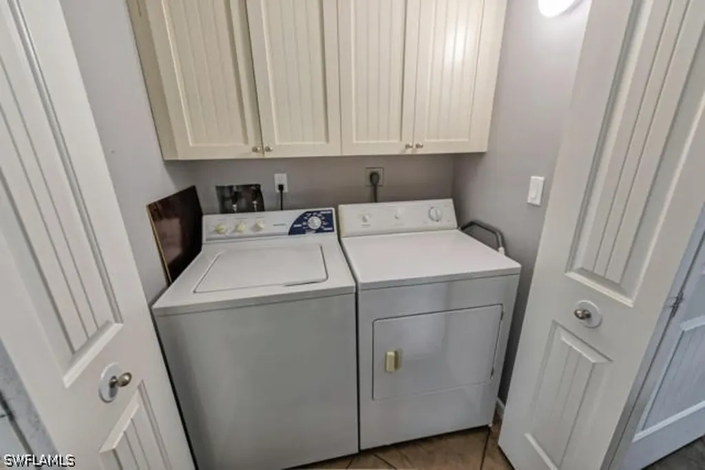 581 Teryl Road Naples FL 34112