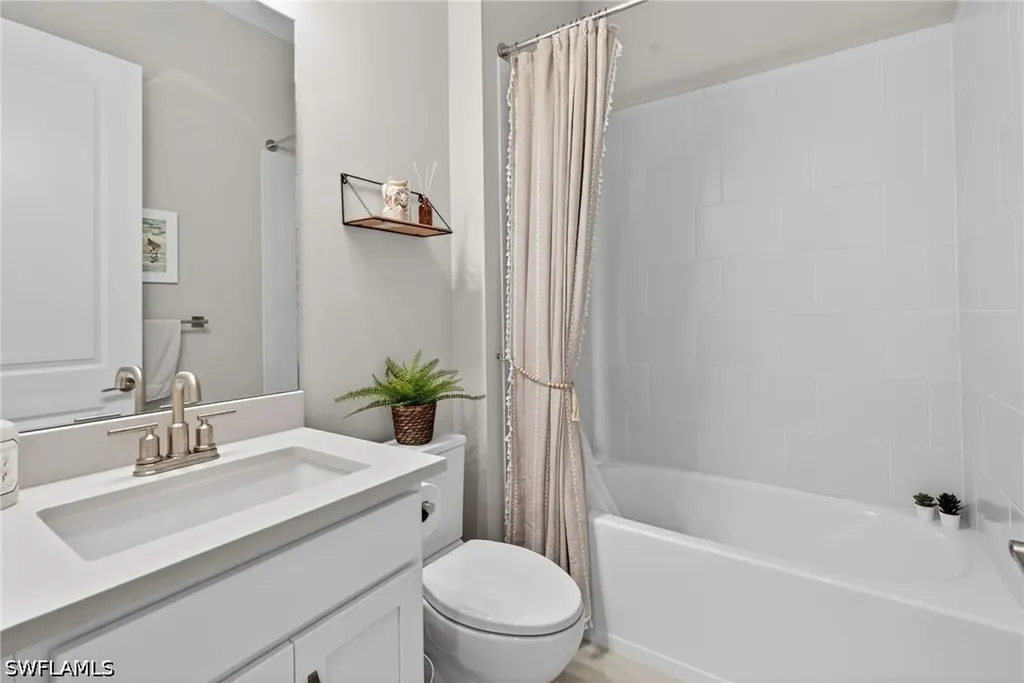 15634 Triesta Lane Naples FL 34114