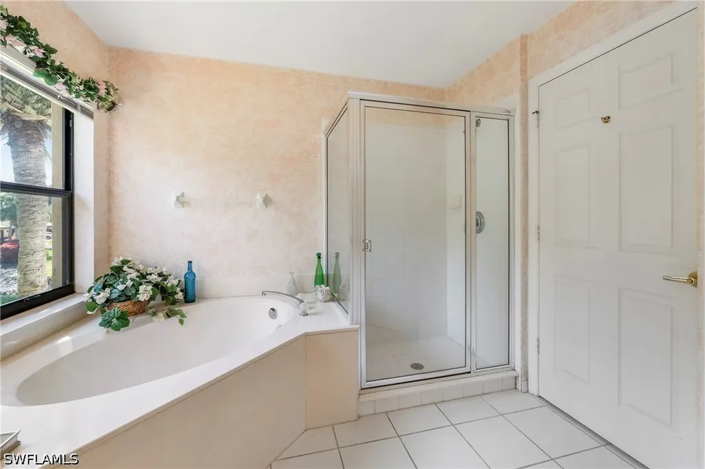 166 Vintage Circle Naples FL 34119