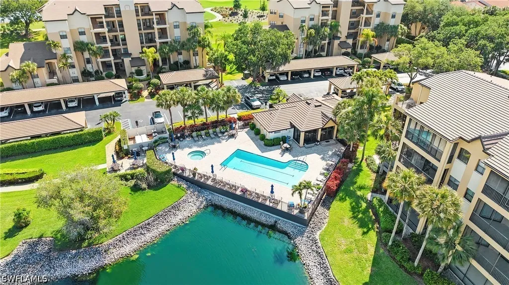 166 Vintage Circle Naples FL 34119