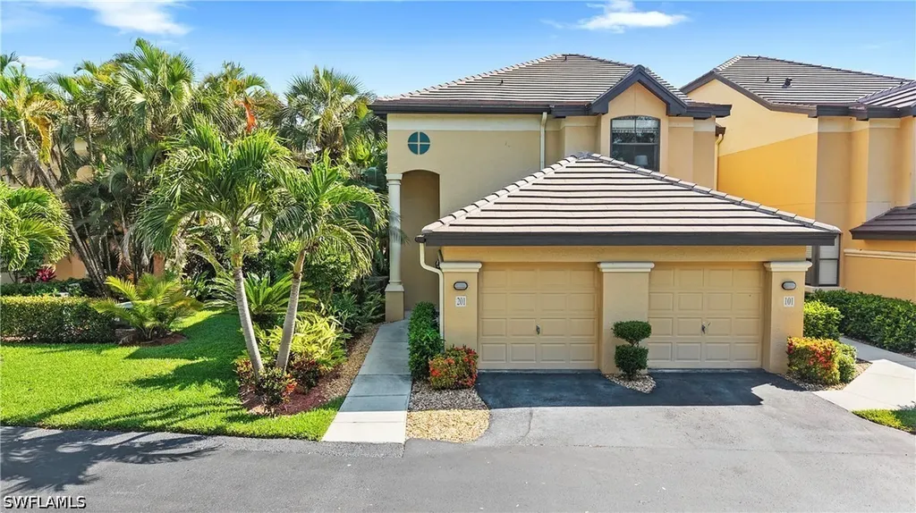 166 Vintage Circle Naples FL 34119