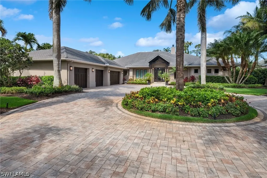 384 Edgemere Way E Naples FL 34105