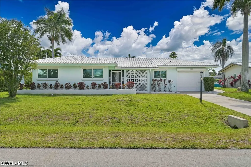 3013 SE 17th Place Cape Coral FL 33904