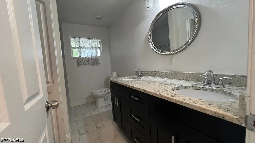 5374 Warren Street Naples FL 34113