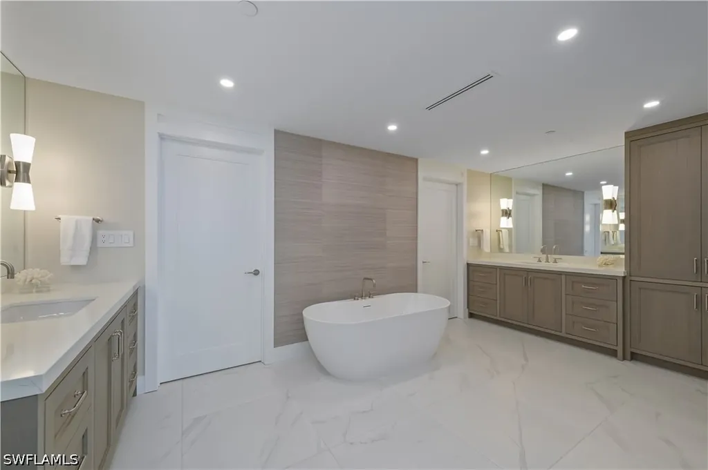 13945 Old Coast Road Naples FL 34110