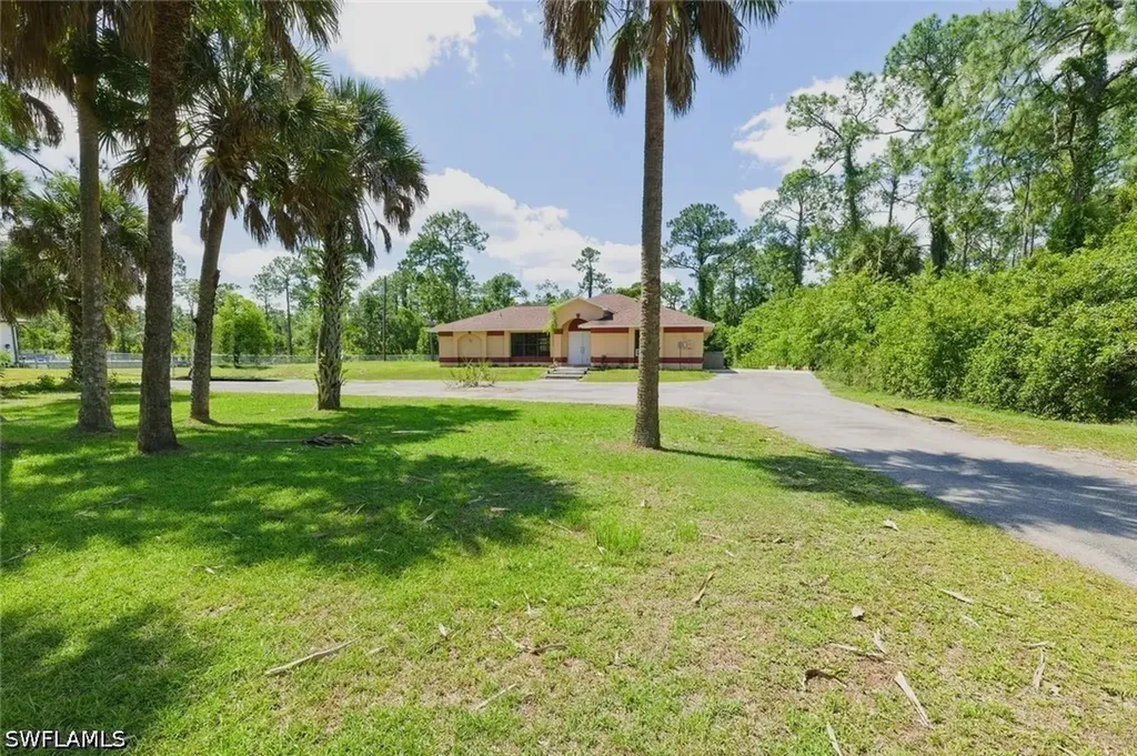 2660 16th Avenue NE Naples FL 34120