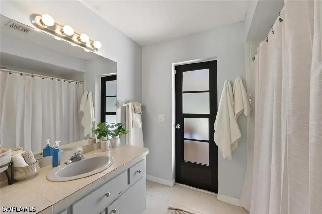 2660 16th Avenue NE Naples FL 34120