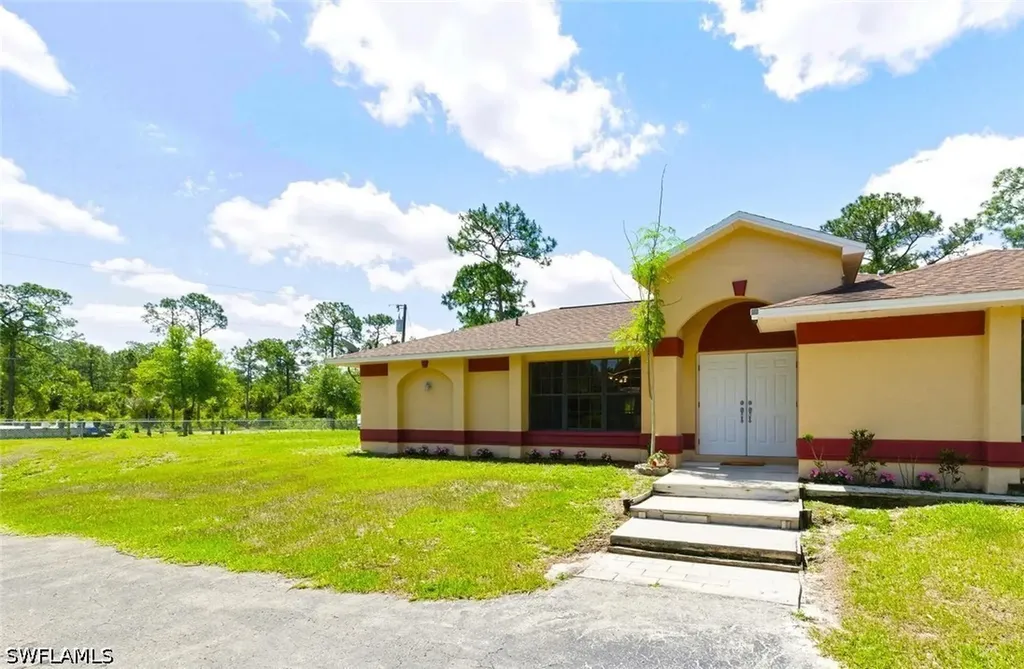 2660 16th Avenue NE Naples FL 34120