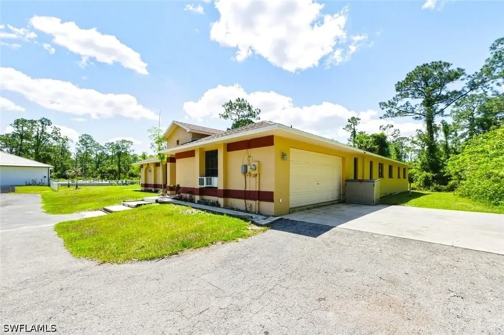 2660 16th Avenue NE Naples FL 34120