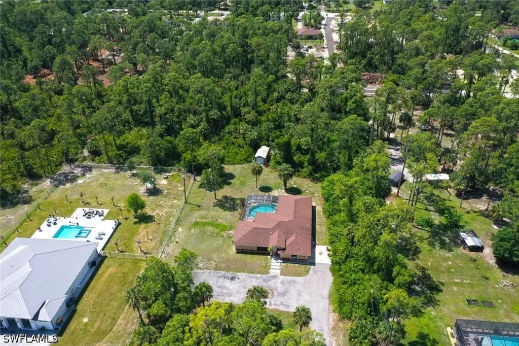 2660 16th Avenue NE Naples FL 34120