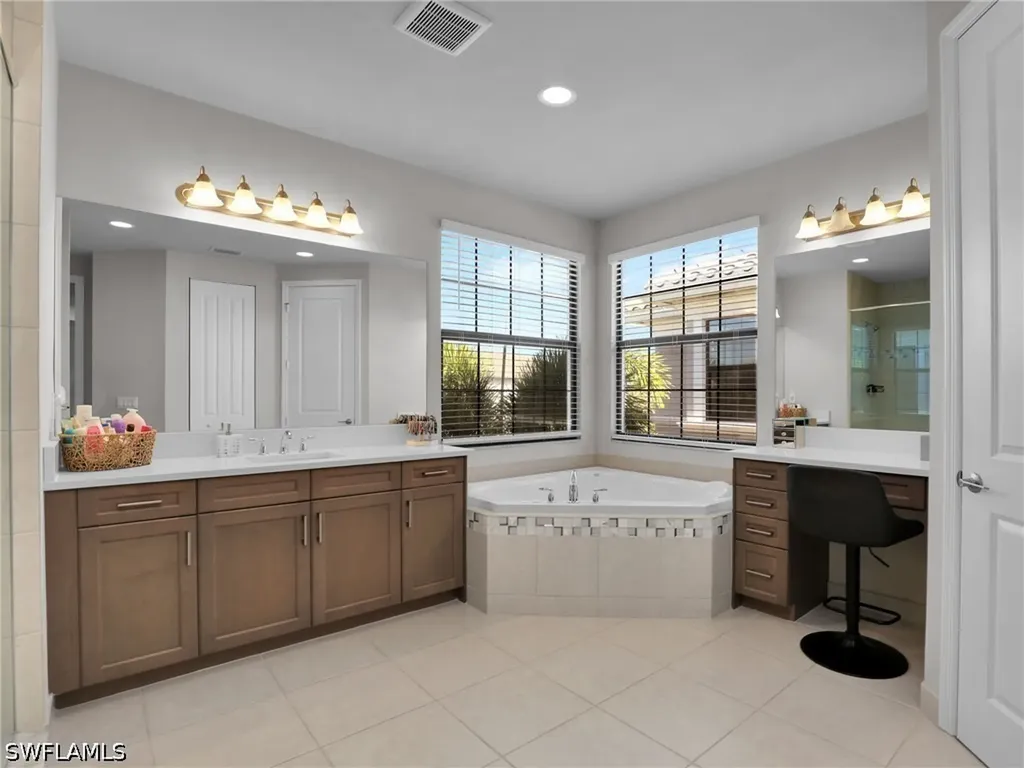 4478 Kensington Circle Naples FL 34119