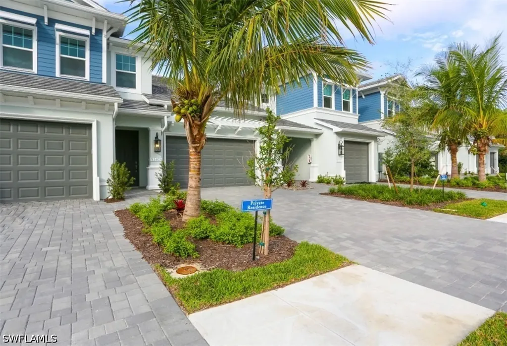 2626 Seychelles Circle Naples FL 34112