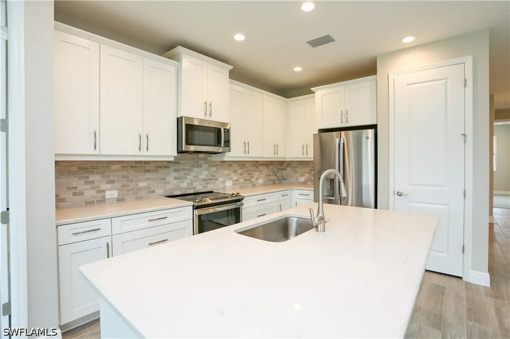 2626 Seychelles Circle Naples FL 34112