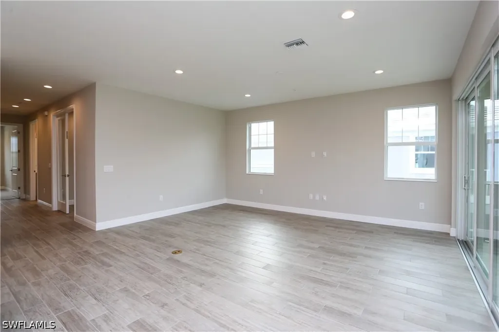 2626 Seychelles Circle Naples FL 34112