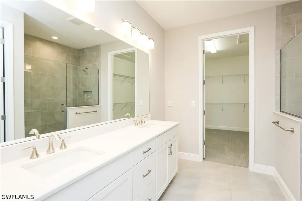 2626 Seychelles Circle Naples FL 34112