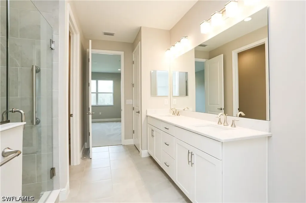 2626 Seychelles Circle Naples FL 34112